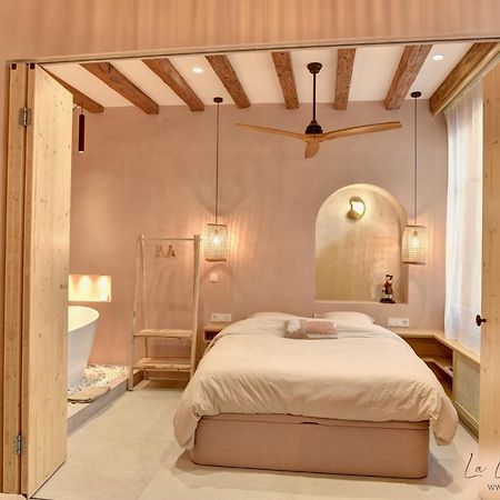 La Loge Du Reveur - Spa - Vieux-Lyon Luaran gambar