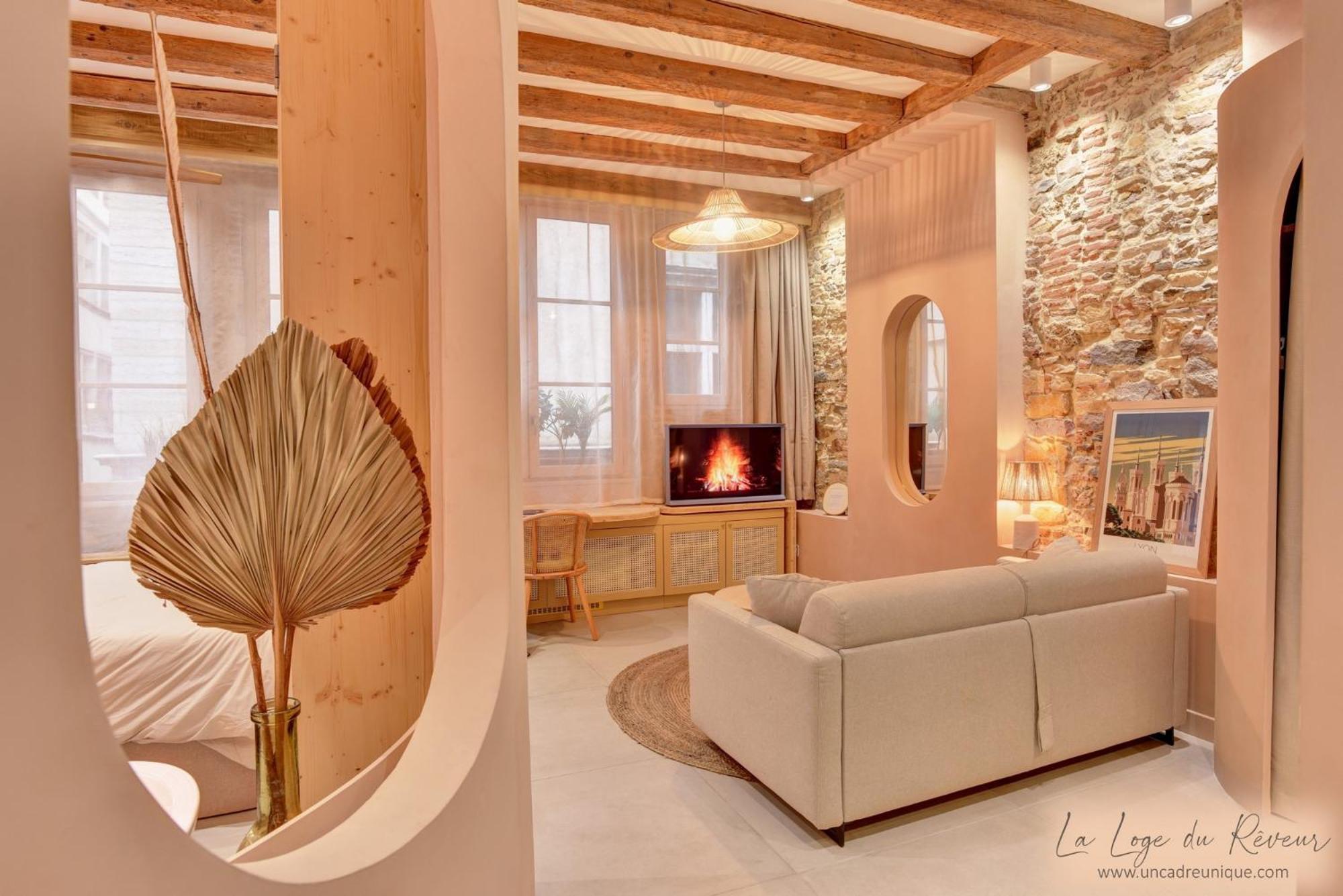 La Loge Du Reveur - Spa - Vieux-Lyon Luaran gambar